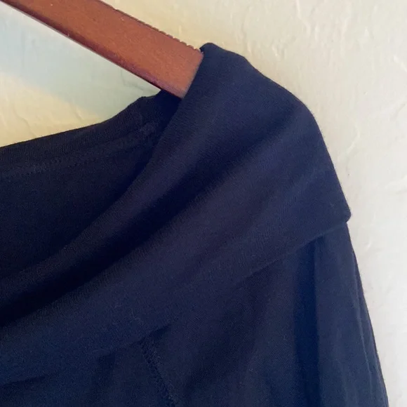 ❗️LAST CHANCE❗️Anthropologie Ett Twa Patchett Top Off Shoulder Tee Black XS - Picture 5 of 6